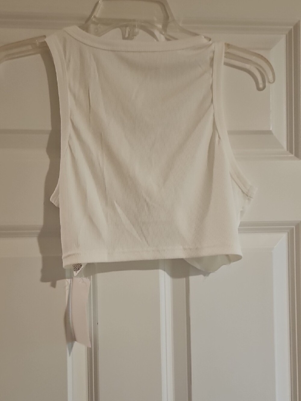 Women’s White Twist-Front Ribbed Crop Tank - Picture 3 of 4